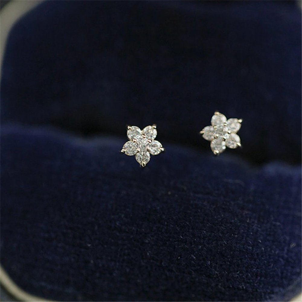 NEW S925 Sterling Silver 5 Point Star Stud Earrings (Gold or Silver)